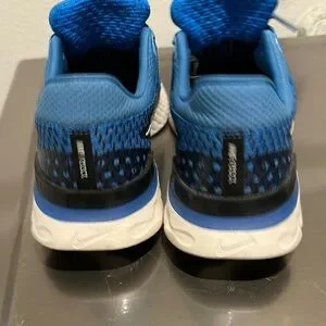 Nike Men\'s Vibrant Blue Mesh Sneakers Nike | Shoes | Nike Vibrant Blue Mesh Sneakers | Poshmark main image 2
